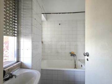 Apartamento T6 para Venda em Alvalade