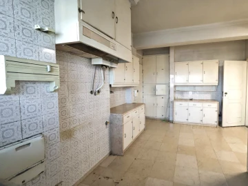 Apartamento T6 para Venda em Alvalade