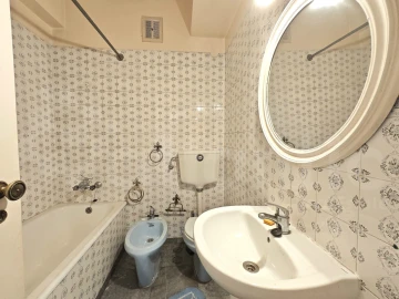 Apartamento T6 para Venda em Alvalade