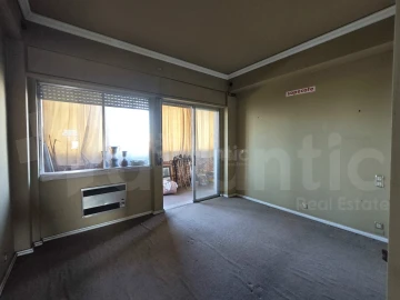 Apartamento T6 para Venda em Alvalade