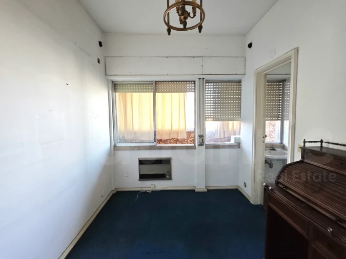 Apartamento T6 para Venda em Alvalade Foto 5