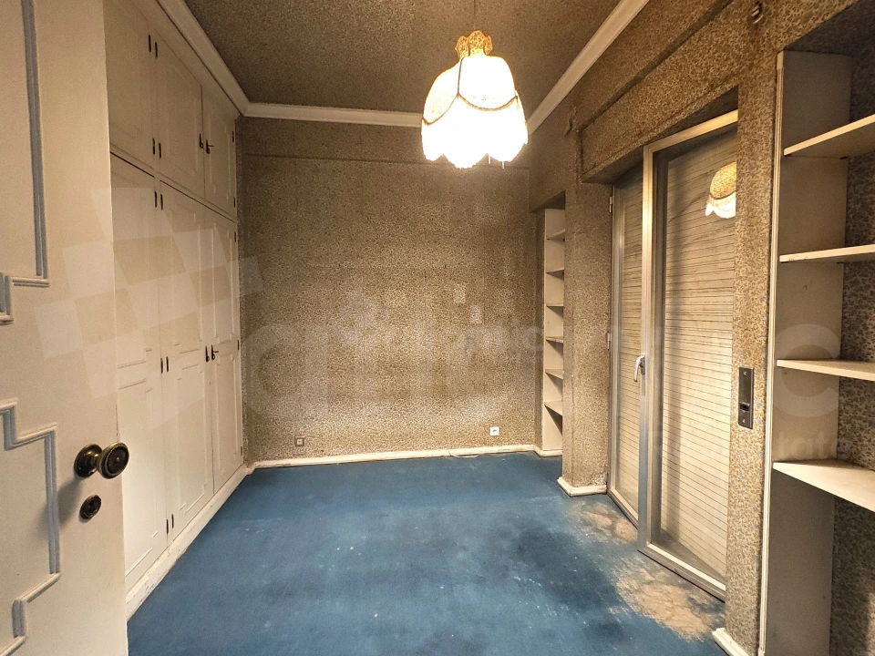 Apartamento T6 para Venda em Alvalade Foto 11