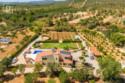 Moradia T3 para Venda em Albufeira e Olhos de Água