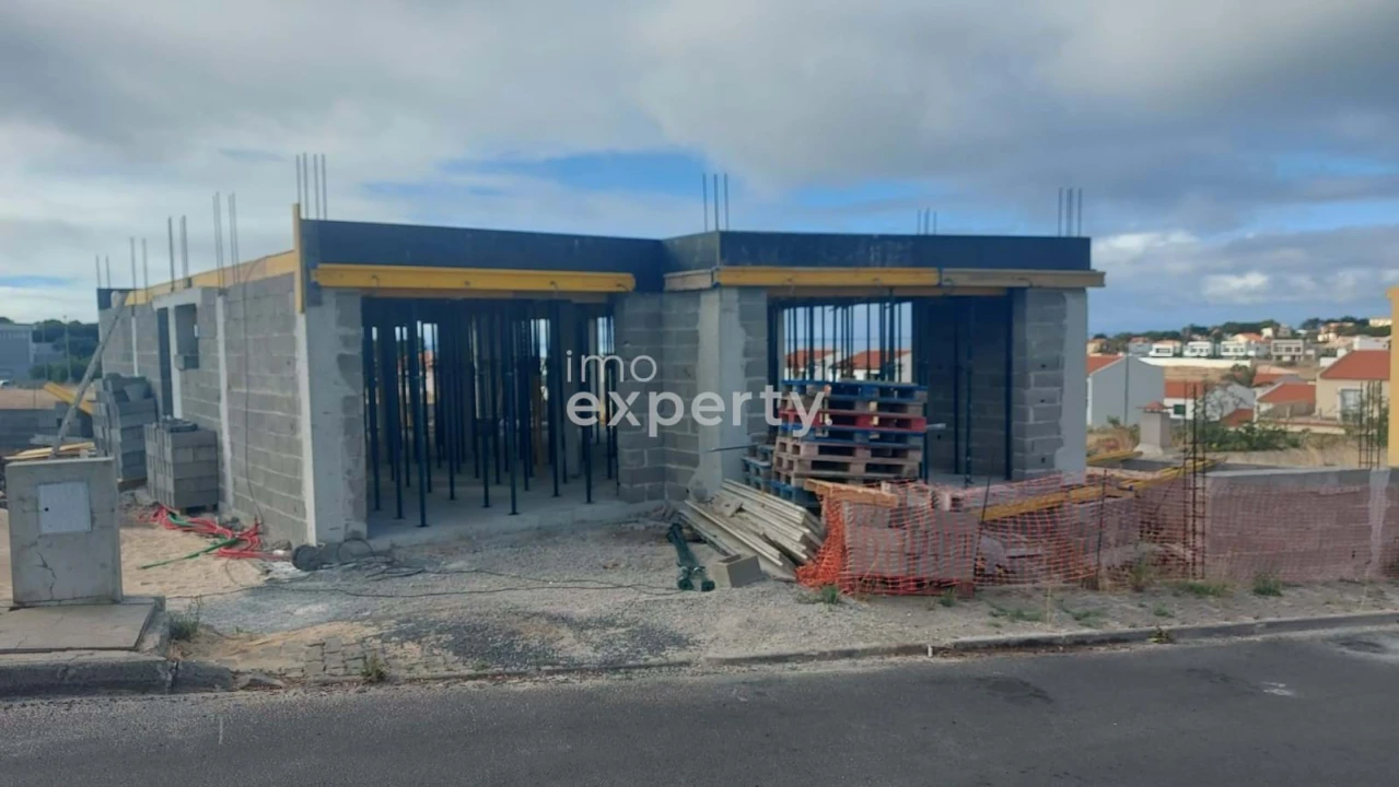 Moradia T3 para Venda em Porto Santo Foto 34