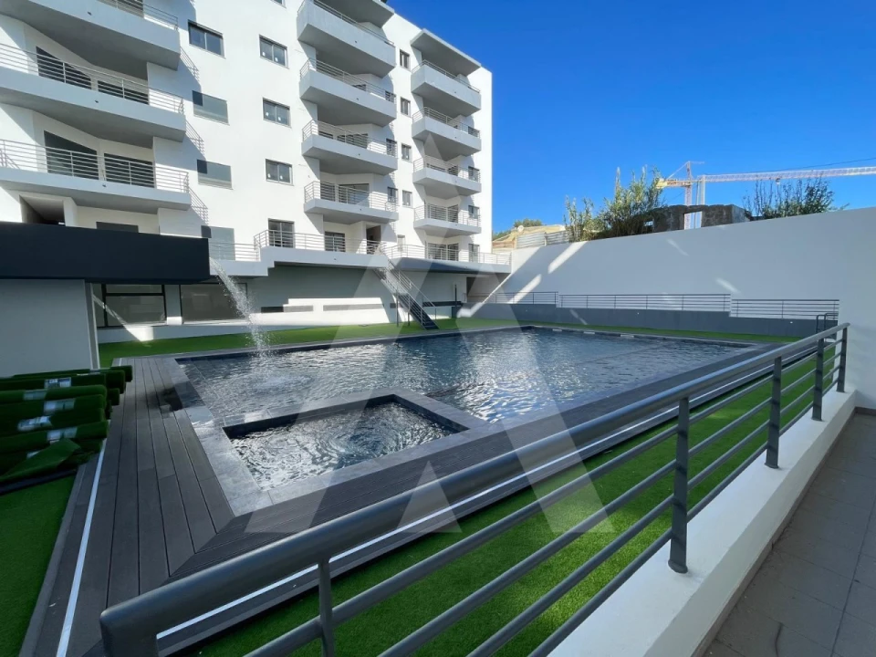 Apartamento T3 para Venda em Quelfes Foto 1