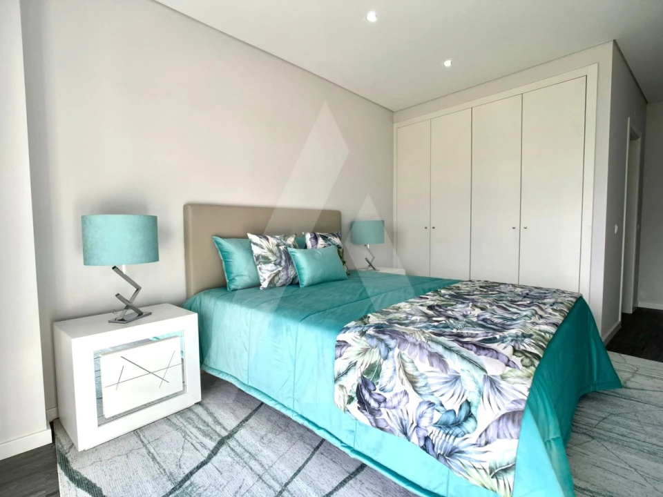 Apartamento T3 para Venda em Quelfes Foto 13