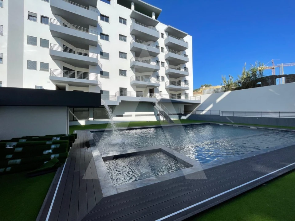 Apartamento T3 para Venda em Quelfes Foto 30