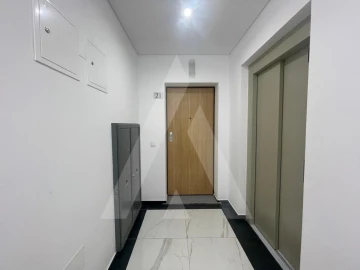 Apartamento T3 para Venda em Quelfes