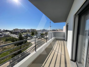 Apartamento T3 para Venda em Quelfes