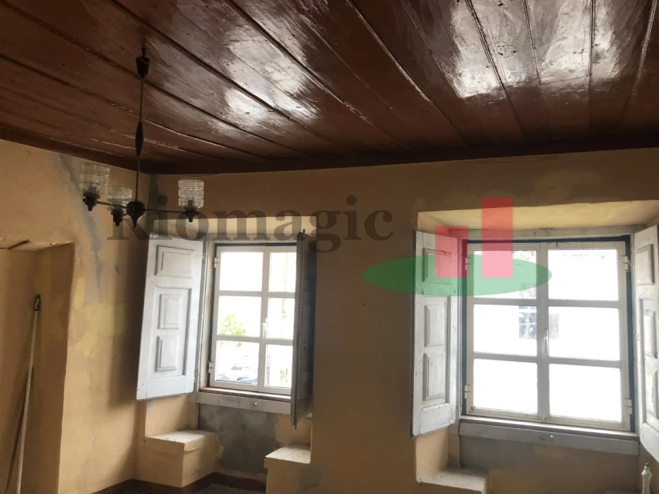 Prédio para Venda em Santo Antão e São Julião do Tojal Foto 2