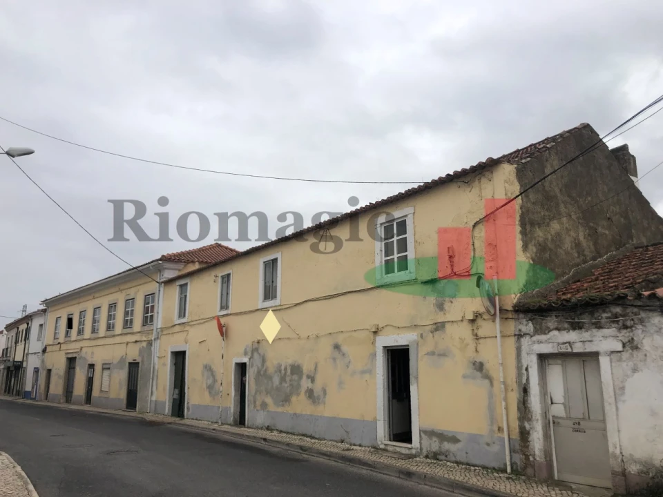 Prédio para Venda em Santo Antão e São Julião do Tojal Foto 12