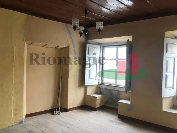 Prédio para Venda em Santo Antão e São Julião do Tojal Foto 3