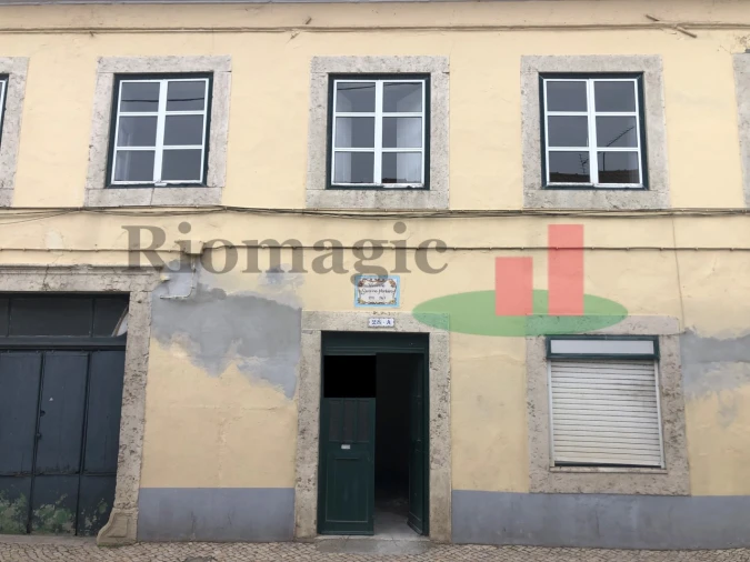 Prédio para Venda em Santo Antão e São Julião do Tojal Foto 11