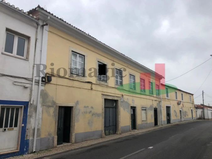 Prédio para Venda em Santo Antão e São Julião do Tojal Foto 13
