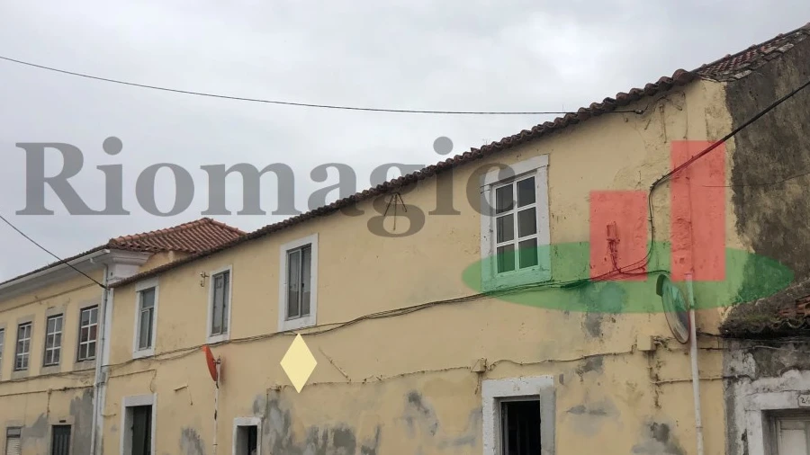 Prédio para Venda em Santo Antão e São Julião do Tojal