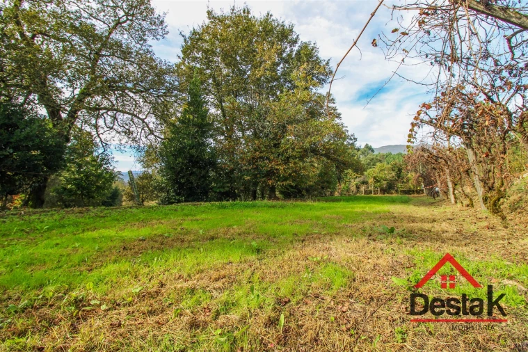 Terreno Misto para Venda em Santa Cruz da Trapa e São Cristóvão de Lafões Foto 6