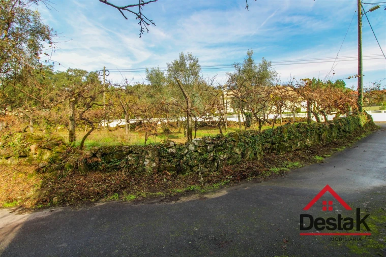 Terreno Misto para Venda em Santa Cruz da Trapa e São Cristóvão de Lafões Foto 12
