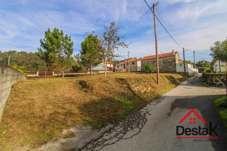 Terreno Misto para Venda em Santa Cruz da Trapa e São Cristóvão de Lafões Foto 3
