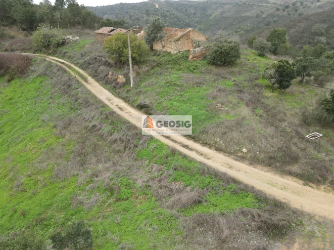 Quinta T0 para Venda em Santana da Serra Foto 8