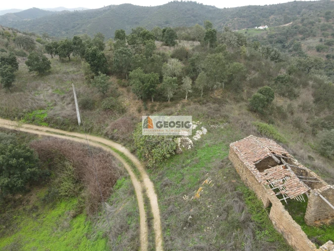 Quinta T0 para Venda em Santana da Serra Foto 4