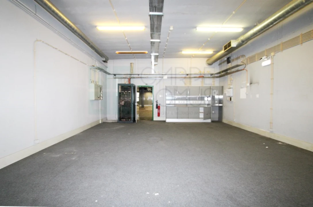 Loja para Venda em Malveira e São Miguel de Alcainça Foto 20