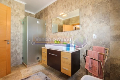 Moradia T4 para Venda em Samora Correia
