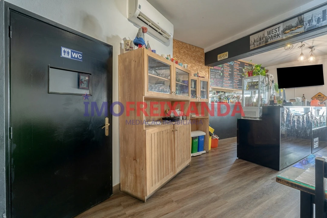 Negócio para Venda em Batalha Foto 16