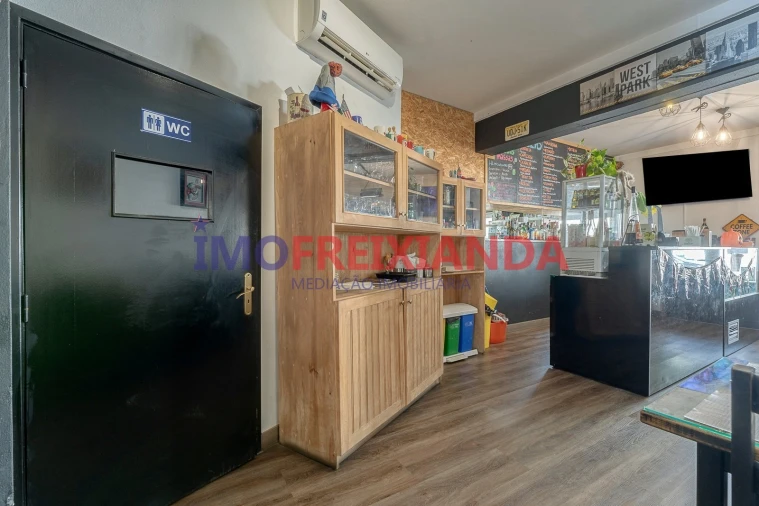 Negócio para Venda em Batalha Foto 16