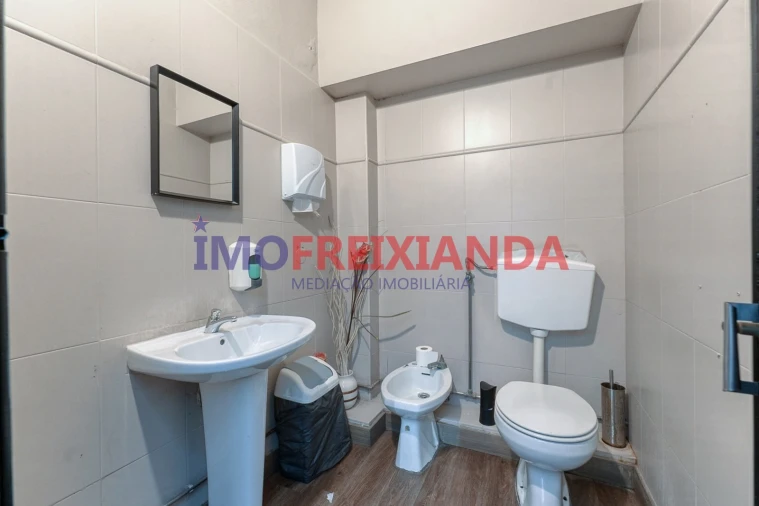 Negócio para Venda em Batalha Foto 20