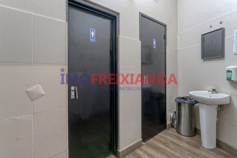 Negócio para Venda em Batalha Foto 19