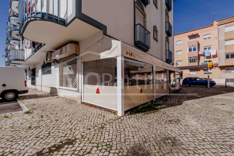 Negócio para Venda em Cacém e São Marcos Foto 4