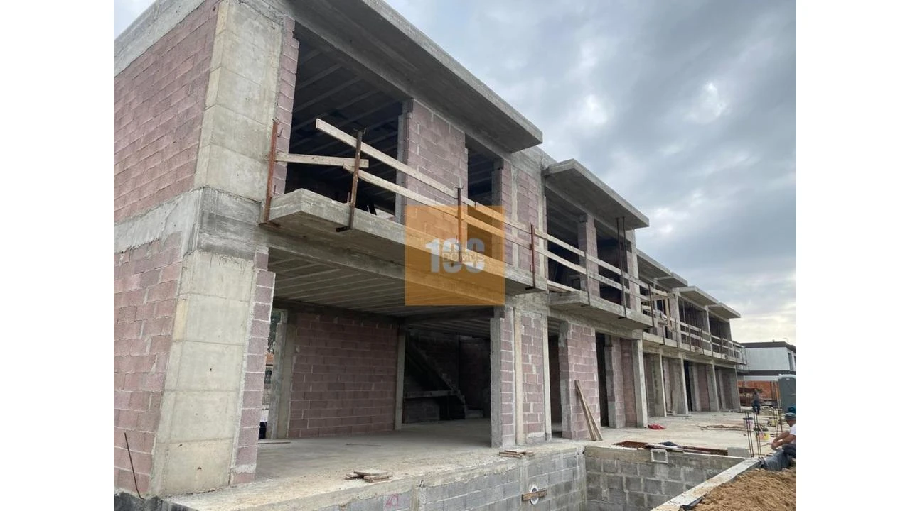 Moradia T3 para Venda em Arvore Foto 23