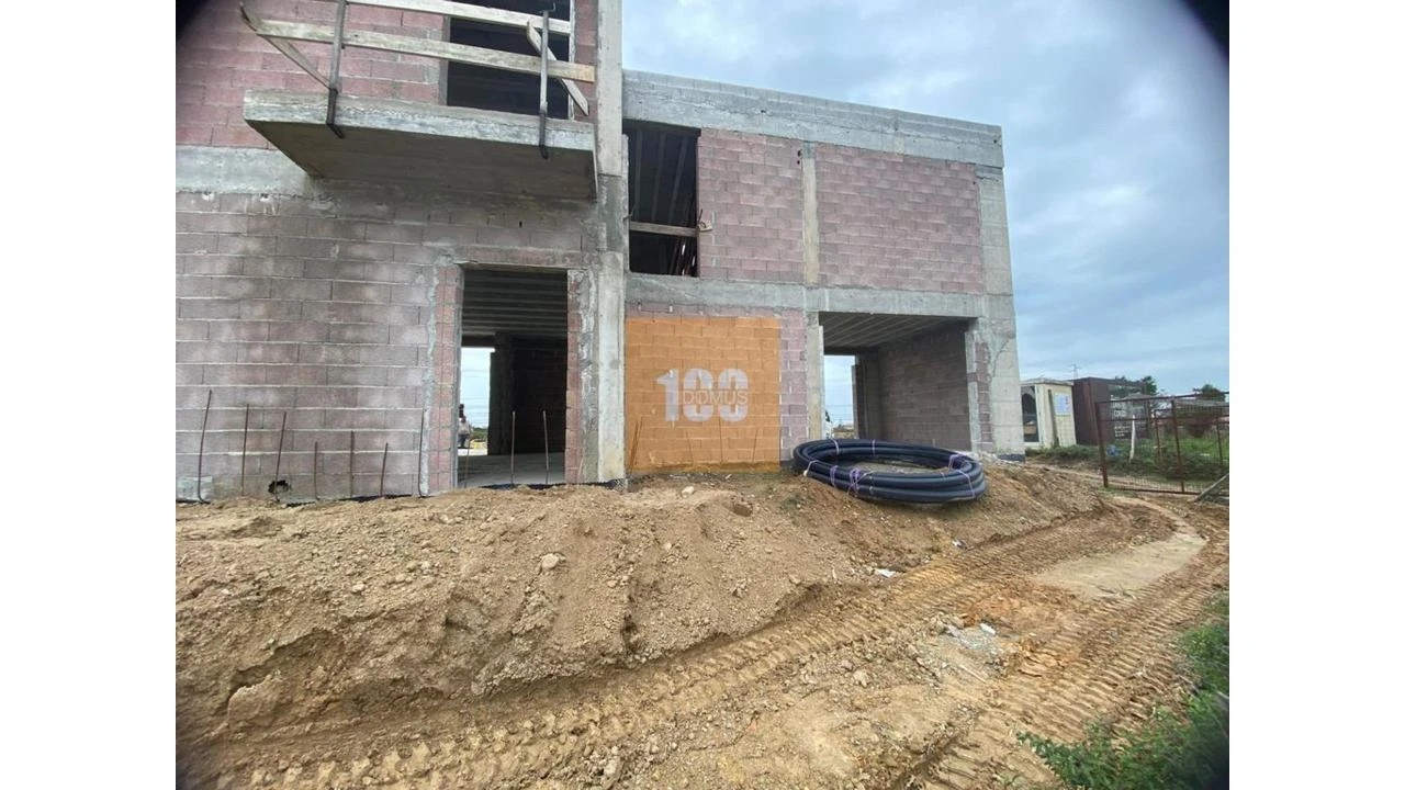 Moradia T3 para Venda em Arvore Foto 18