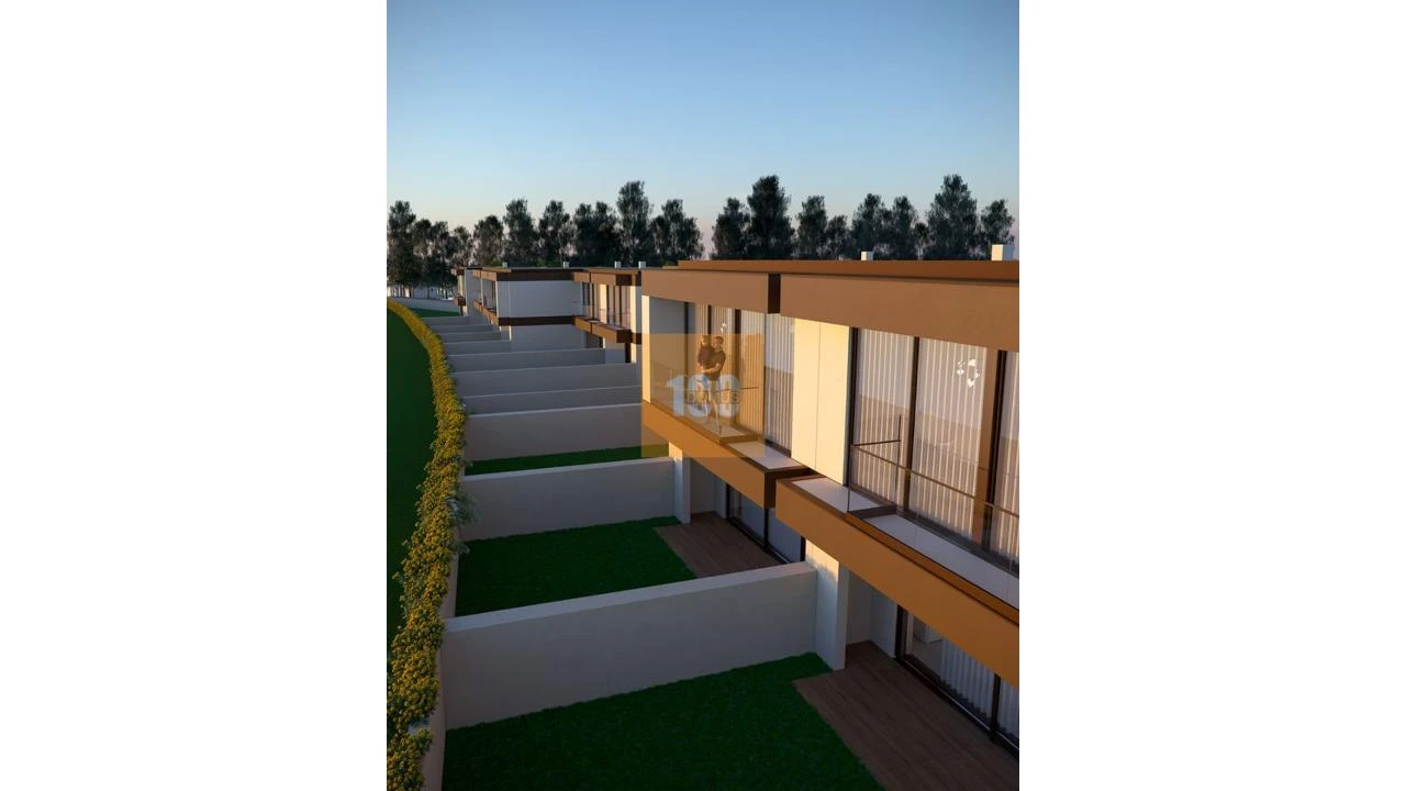 Moradia T3 para Venda em Arvore Foto 2