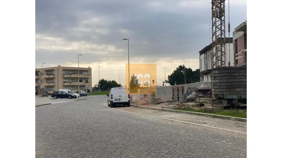 Moradia T3 para Venda em Arvore Foto 16