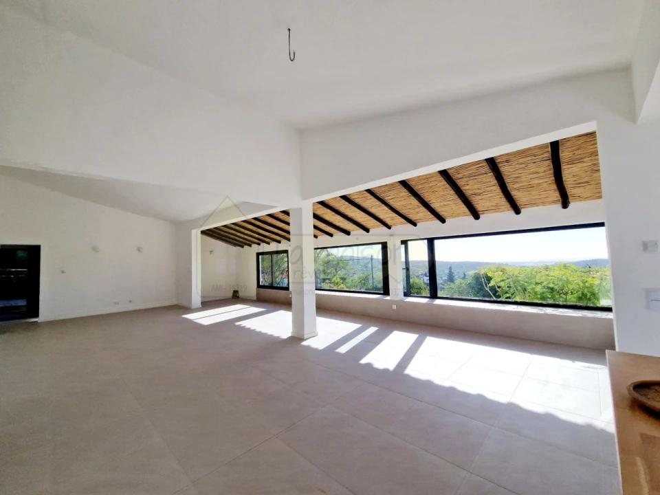 Moradia T3 para Venda em Santa Barbara de Nexe Foto 5