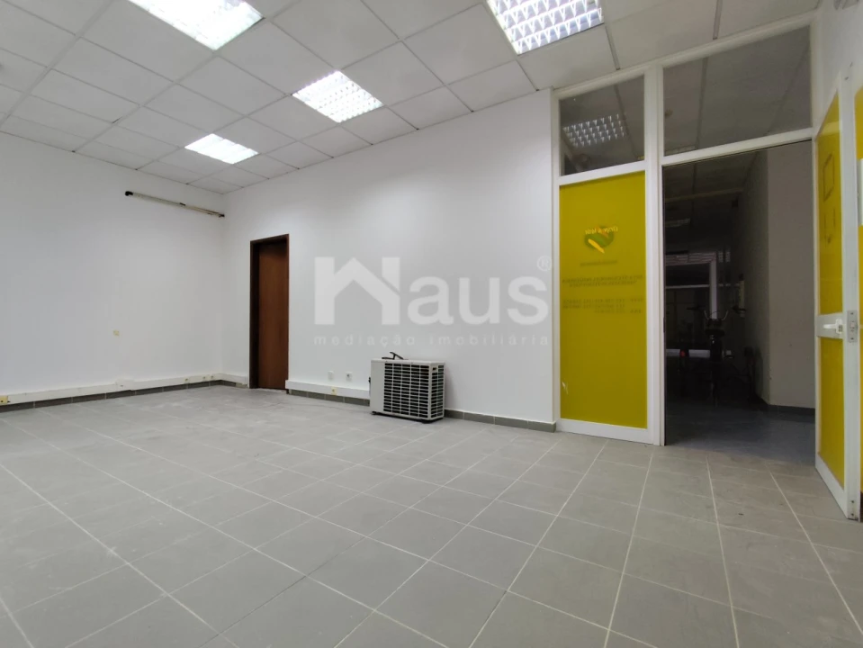 Loja para Venda em Samouco Foto 2