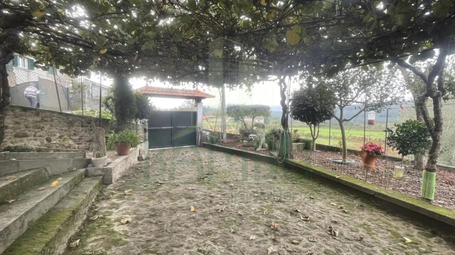 Moradia T6 para Venda em Sapardos Foto 4