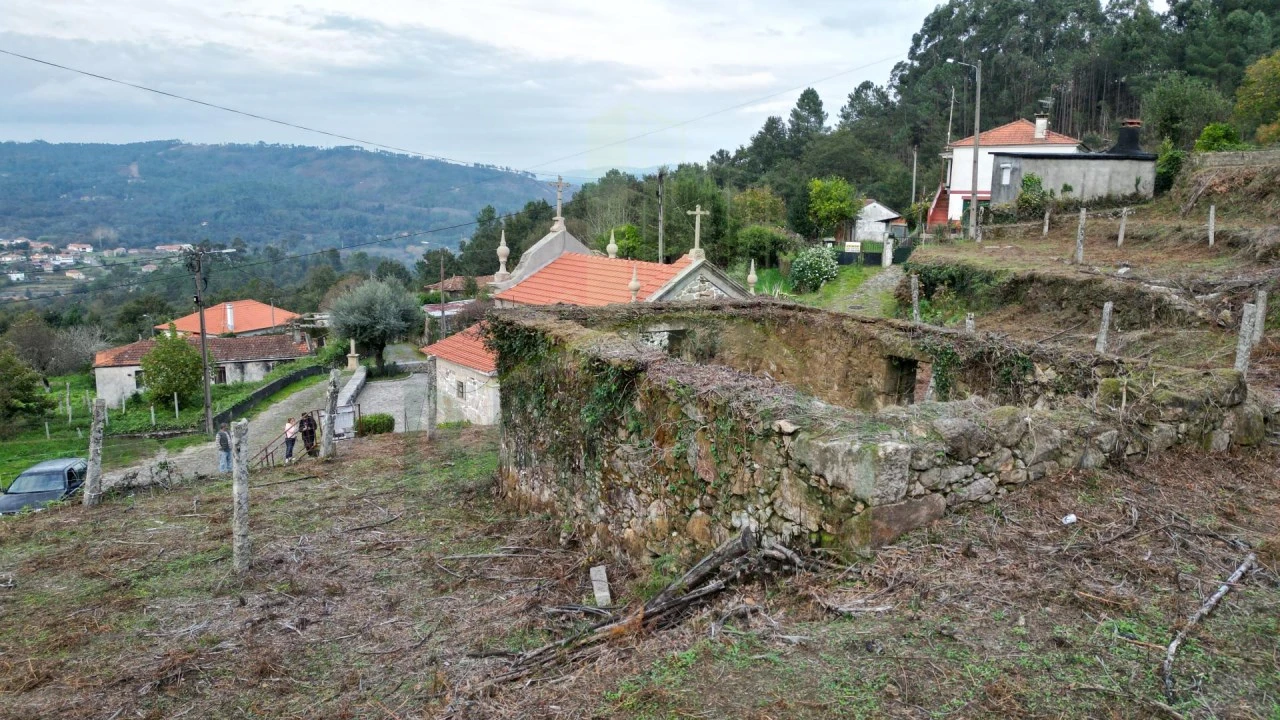 Terreno para Venda em Covas Foto 6