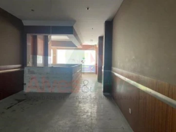 Loja para Venda em Cidade da Maia