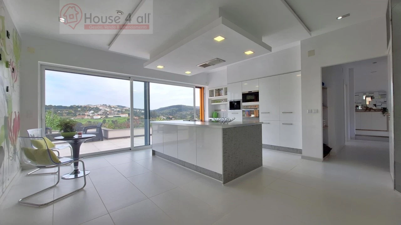 Moradia T3 para Venda em Gaeiras Foto 11