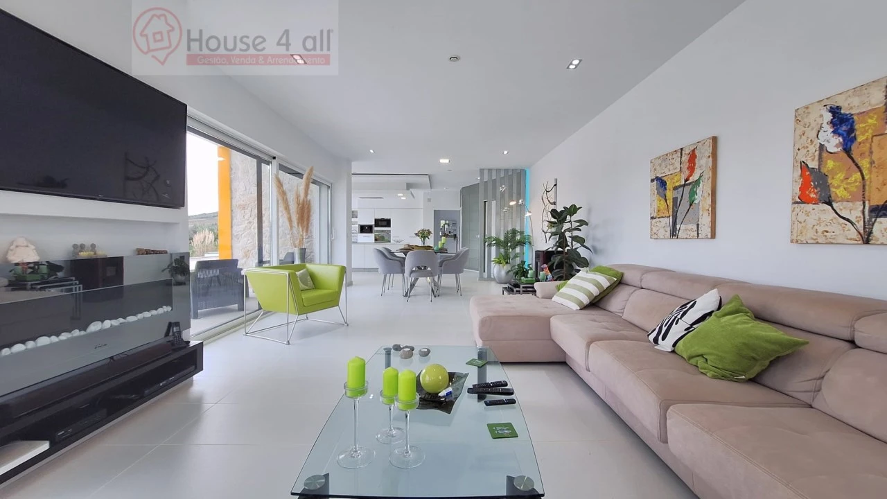 Moradia T3 para Venda em Gaeiras Foto 8