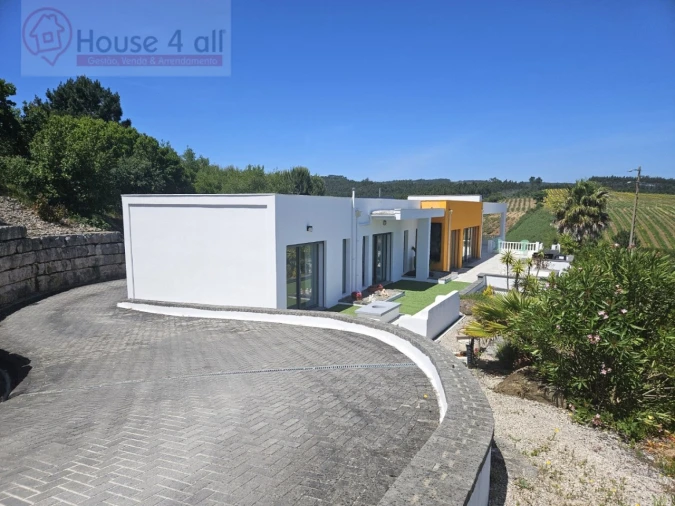 Moradia T3 para Venda em Gaeiras Foto 3