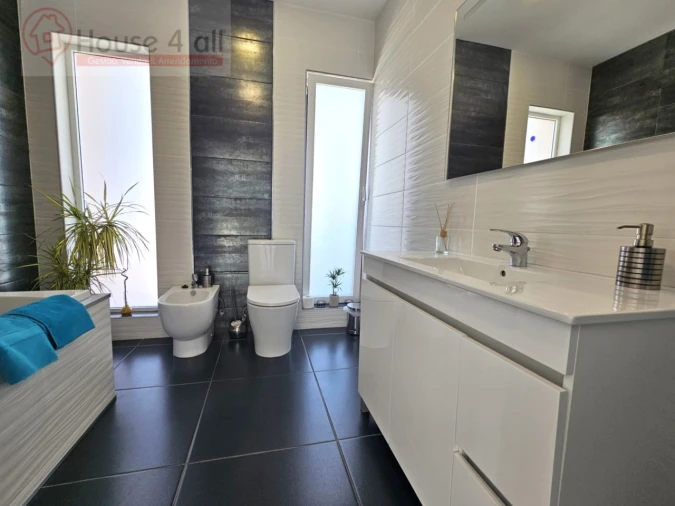 Moradia T3 para Venda em Gaeiras Foto 33