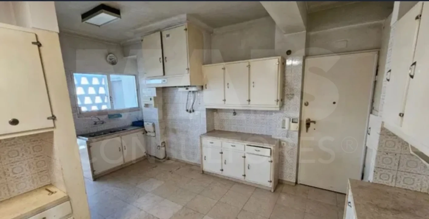 Apartamento T6 para Venda em Alvalade Foto 10