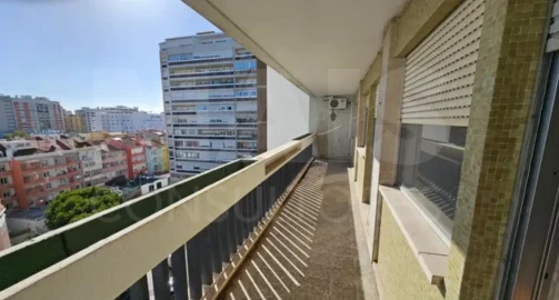 Apartamento T6 para Venda em Alvalade