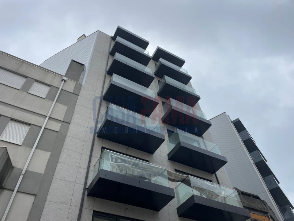 Apartamento T4 para Venda em Póvoa de Varzim, Beiriz e Argivai Foto 1