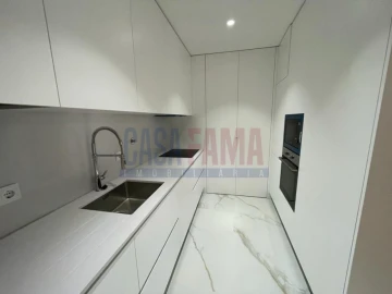 Apartamento T4 para Venda em Póvoa de Varzim, Beiriz e Argivai