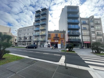 Apartamento T4 para Venda em Póvoa de Varzim, Beiriz e Argivai
