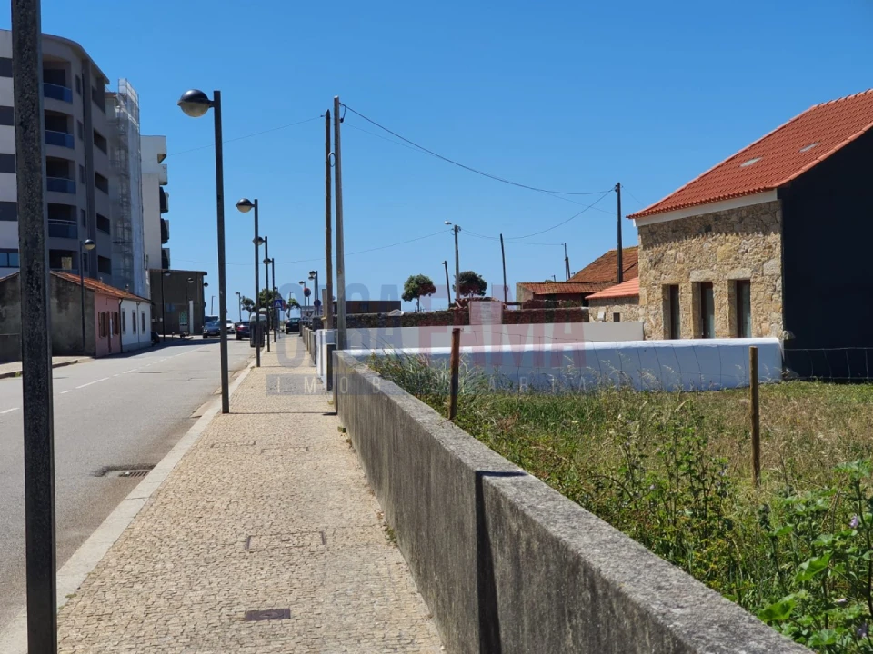 Terreno para Venda em Aver-O-Mar, Amorim e Terroso Foto 3